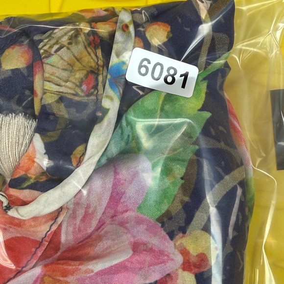 Johnny Was Silk Butterfly Cityscape Tunic Blouse XL Boho Embroidered Split Neck - Picture 7 of 7